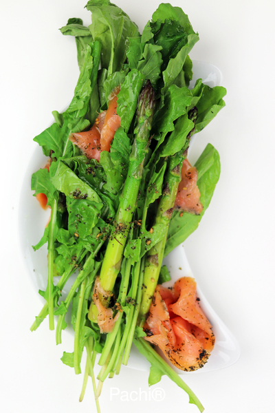 Arugula, Smoked Salmon & Roasted Asparagus w/ Kiwi Vinaigrette